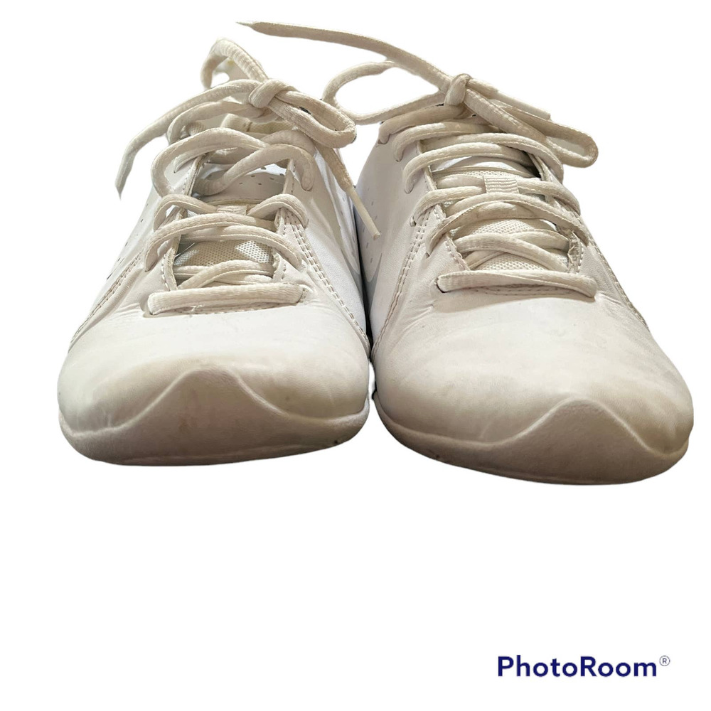 Nike White Sideline Cheer Shoes - Size 5.5